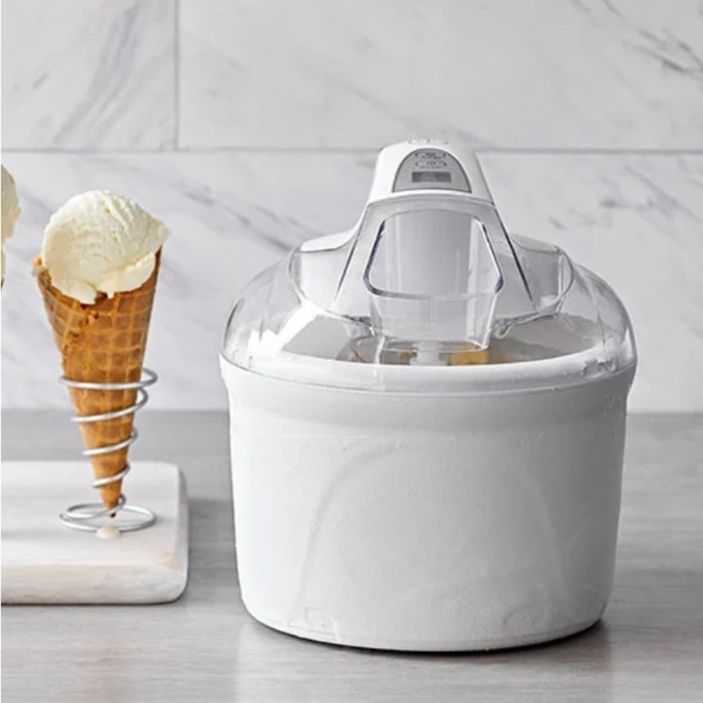 NEW Pampered Chef Ice Cream Maker